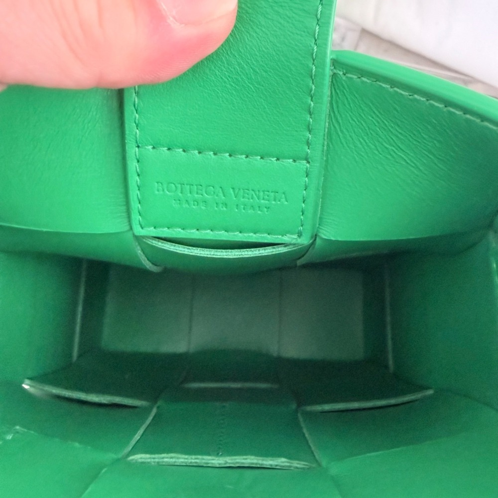 BOTTEGA VENETA 729298 Intrecciato Green Leather Cassette Shoulder bag - Picture 12 of 15